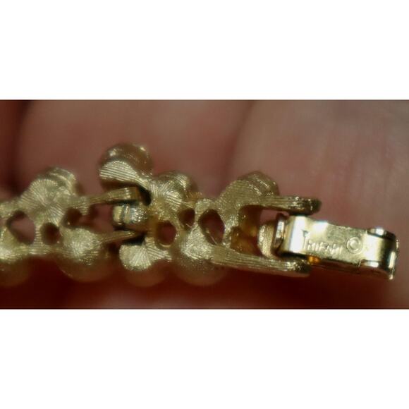 Vintage Trifari Pearl Rhinestone Textured Gold Bracelet - Picture 6 of 6